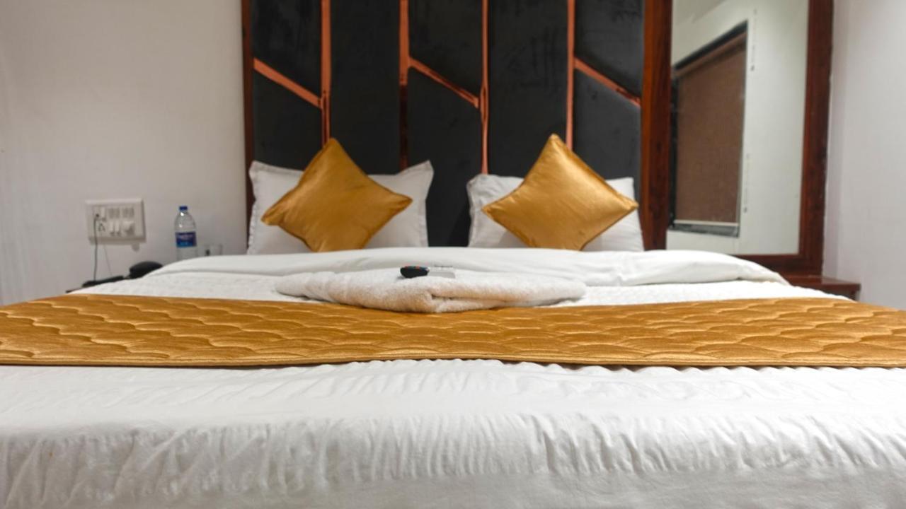Hotel Palms Residency, Chembur Bombay Exterior foto