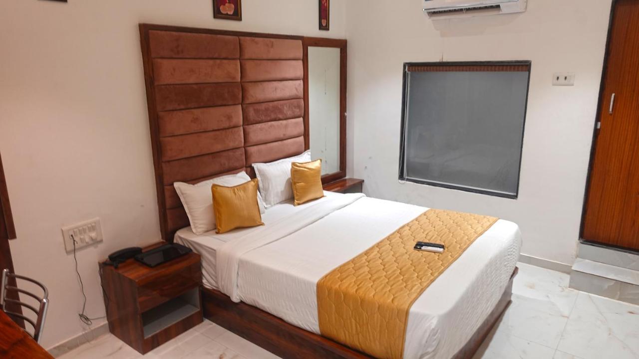 Hotel Palms Residency, Chembur Bombay Exterior foto